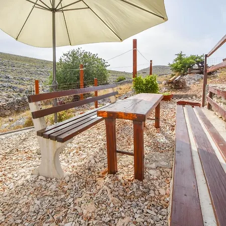 House Mandica Semesterbostad