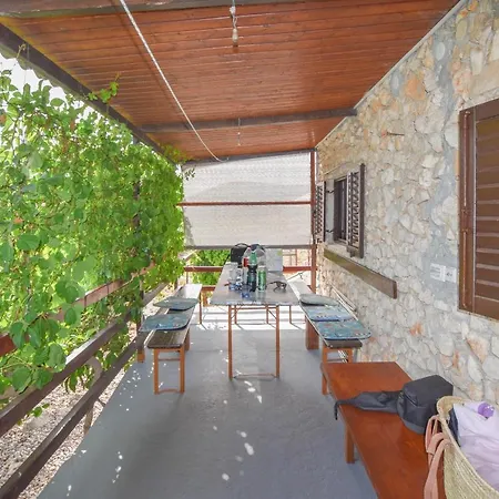 House Mandica Holiday home *