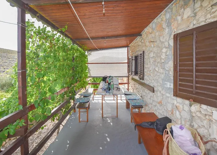 House Mandica בית נופש *