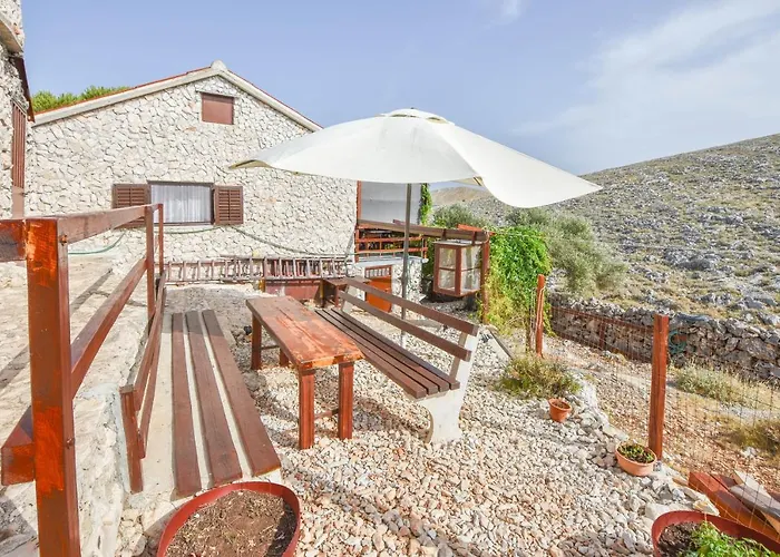 House Mandica בית נופש